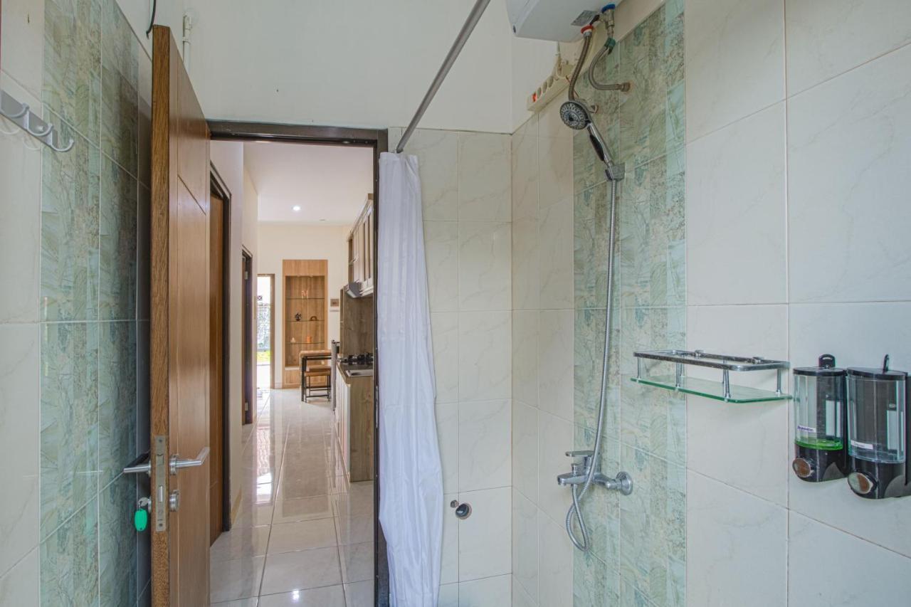 Hotel Karana House Syariah Melati Exterior foto